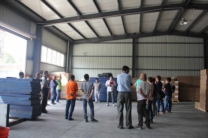 宣讀各國考試結果